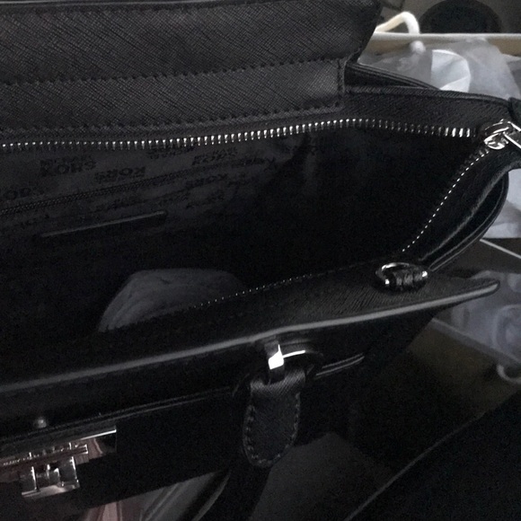 Michael Kors “Tina” LG TZ Satchel - Picture 4 of 8